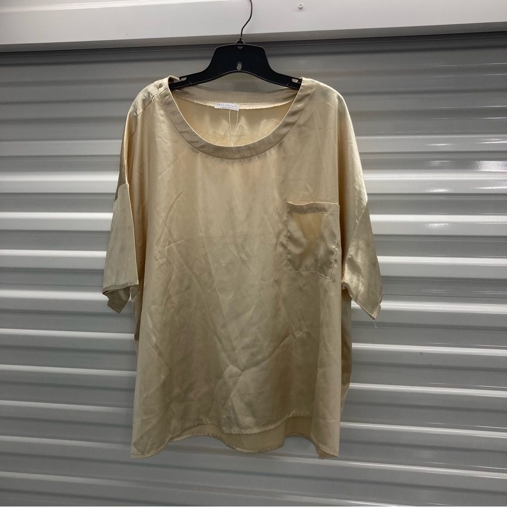 Ekouaer Elegant Cream Women's Top
